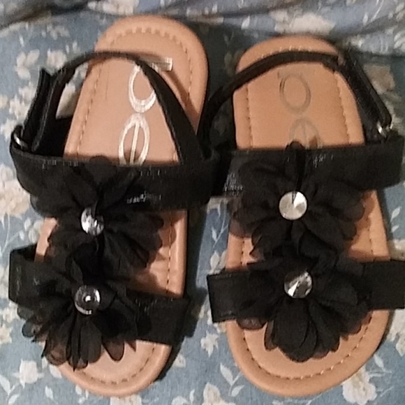LITTLE GIRL SANDALS - Picture 4 of 7